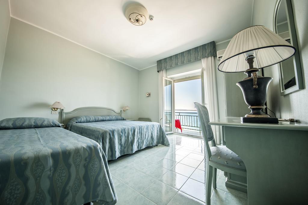 Hotel Murano Rossano Oda fotoğraf